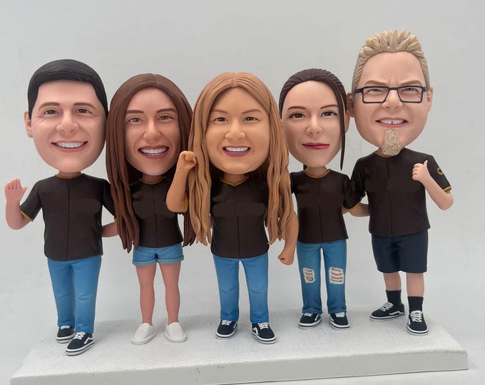 Custom Family Bobbleheads: Personalized Clay Portrait Dolls