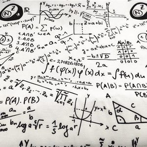 Könnte beinhalten: Ein weißer Stoff mit einem sich wiederholenden schwarzen Aufdruck aus komplexen mathematischen Gleichungen, geometrischen Formeln, Integralrechnungen, Mengendiagrammen und verschiedenen algebraischen Notationen im handschriftlichen Stil.