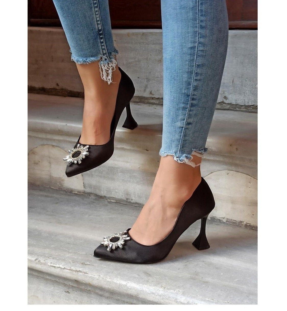 Black court shoes 2 inch heel deals
