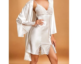 Ecru Satin Women Nightgown Set,Bridal Nightgown and Robbe,Wedding Peignoir,Ecru Lace Robe,Nightgown Set,Bridal Shower,Bridal Gift,Honeymoon