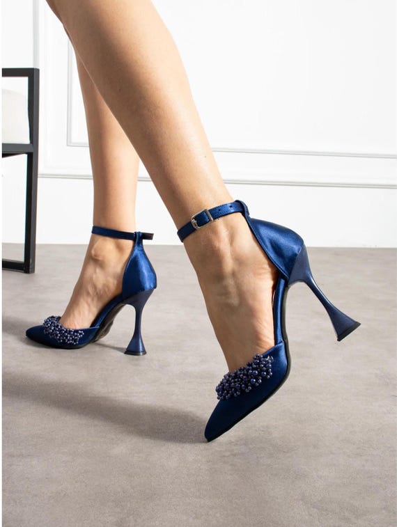 Chaussures à talons aiguilles en satin bleu marine,Chaussures pour