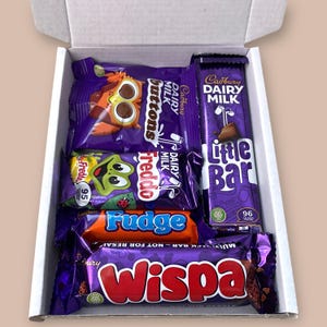 Cadbury Chocolate Box | Thank You Chocolate | Fathers Day | Just Because Gift | Birthday Hamper | Letterbox Gift | Thinking Of You Gift immagine 11