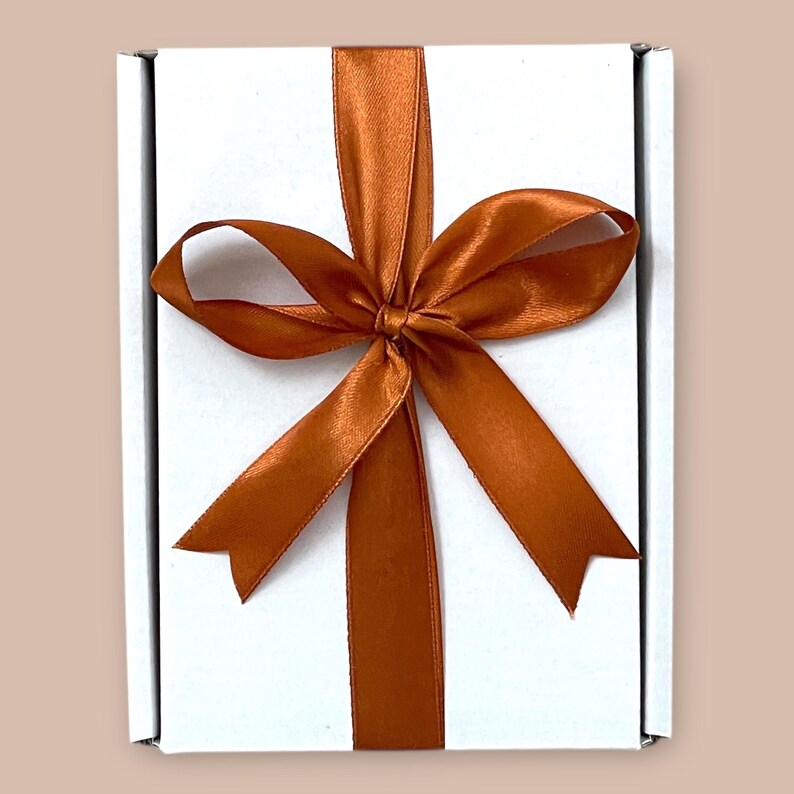 Cadbury Chocolate Box | Thank You Chocolate | Fathers Day | Just Because Gift | Birthday Hamper | Letterbox Gift | Thinking Of You Gift immagine 8