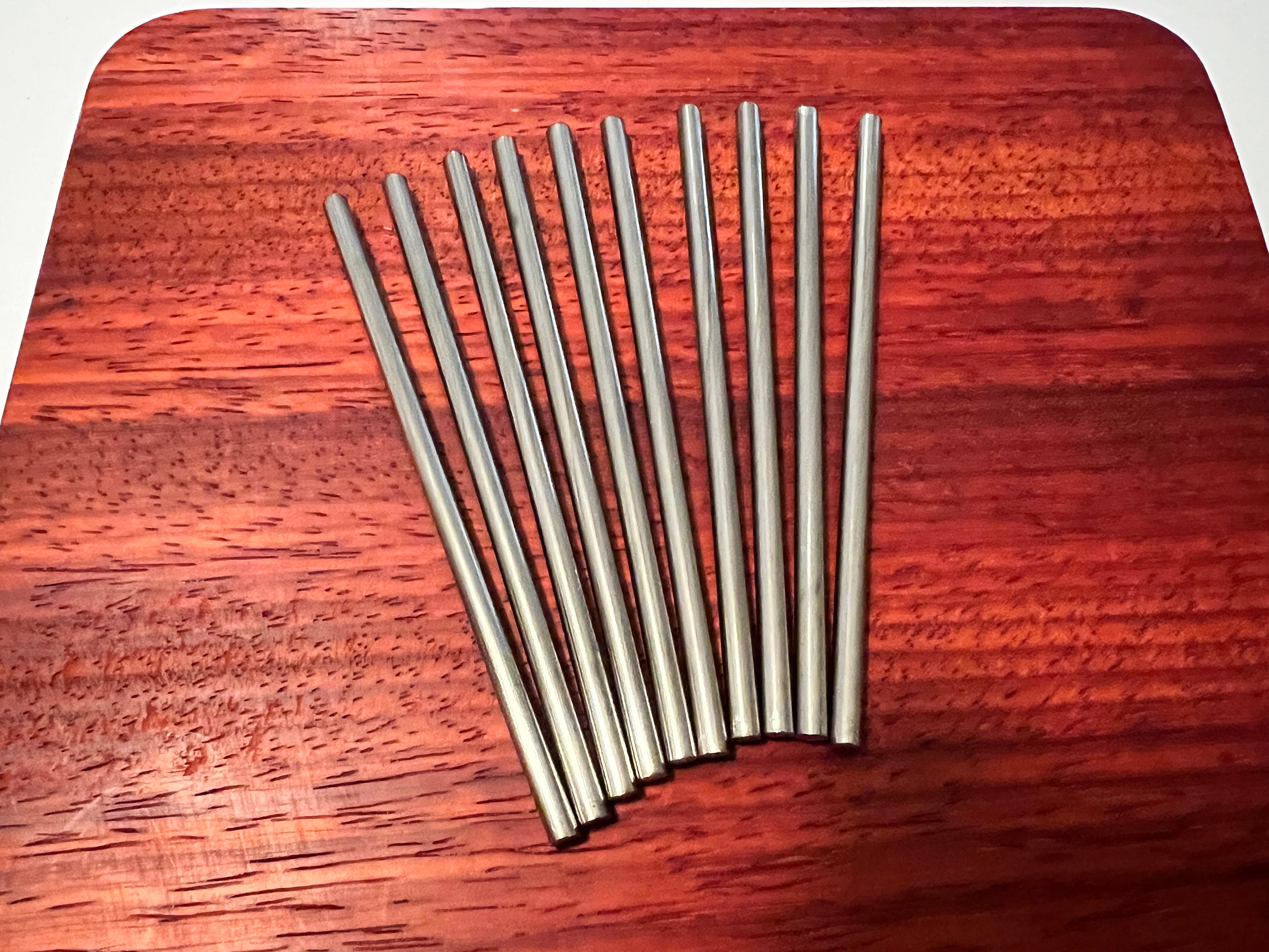 40 Stainless Steel Fork Blocking Pins. U-shape Pins in a Reusable Clear  Acrylic Box. for Wet and Steam Blocking. Clover 3163 