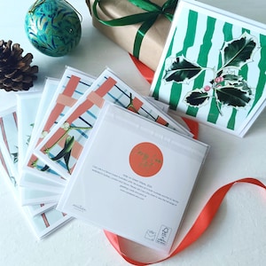 Set di 8 biglietti di Natale botanici dipinti a mano. Biglietti di Natale botanici unici. Biglietti di Natale con vischio e agrifoglio.