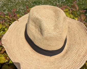 Summer straw hat, crocheted raffia hat, women's gift hat, decorative hat, travel hat, beach hat, gardening hat for full sun