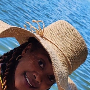 Sombrero de paja de verano, sombrero de playa para mujer, sombrero de boda de ganchillo, sombrero decorativo de rafia para el hogar, sombrero de regalo hecho a mano para mujer