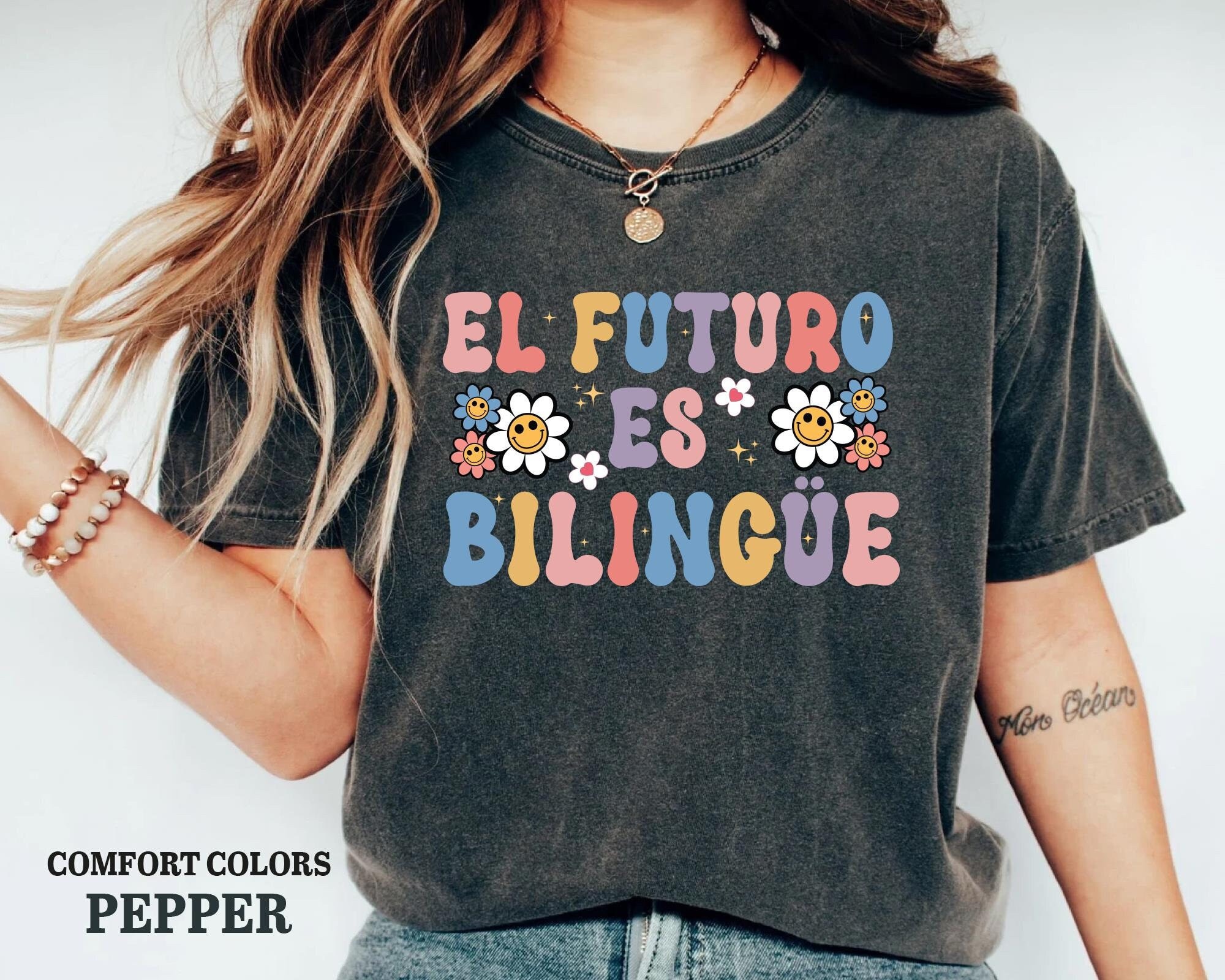 Dual Language Teacher Shirt El Futuro Es Bilingüe Shirt Gift For Spanish Teacher Bilingual Teacher Shirt
