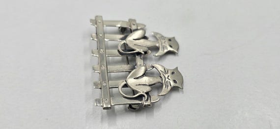Signed Beau Sterling Silver Cat Brooch: Two Kitti… - image 3