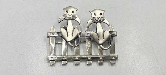 Signed Beau Sterling Silver Cat Brooch: Two Kitti… - image 1