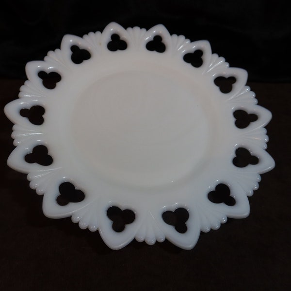 Vintage Set of 6 Milk Glass Clover and Fan plate with reticulated edge