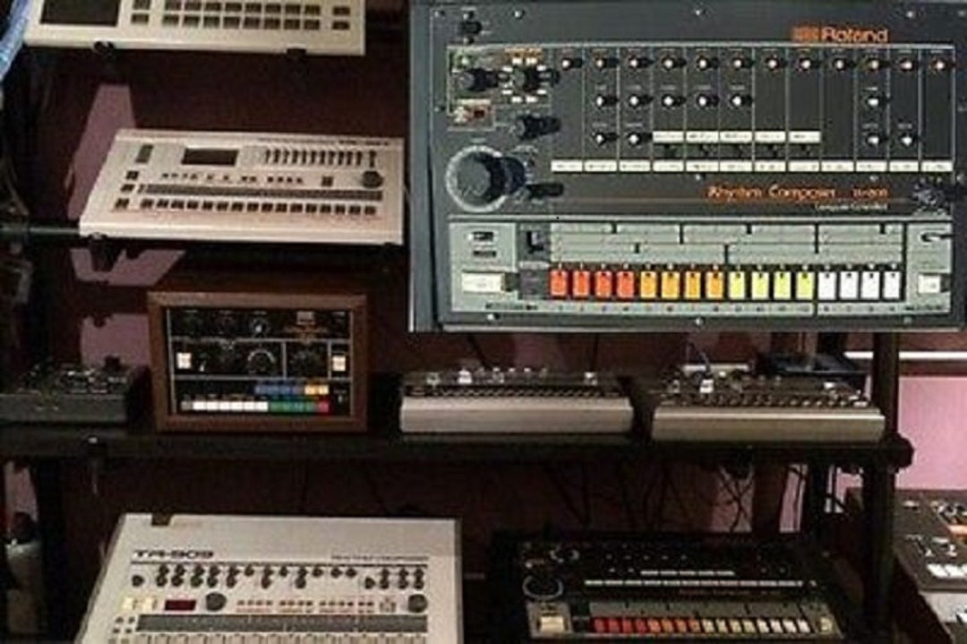 Roland DRUM Sounds Kit Vintage Drum Machine Samples Retro 80s 90s Linn
