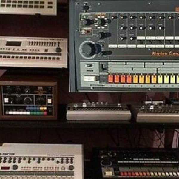 Roland DRUM Sounds Kit Vintage Drum Machine Samples Retro 80s 90s Linn Drums .wav Maschine Logic FL Studio MPC