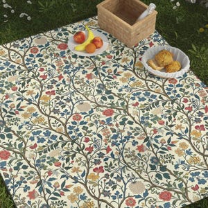 Picnic Blanket Waterproof | William Morris Print Foldable Mat | Garden Outdoor Rug for Park, Beach, Camping | Boho Picnic Aesthetic