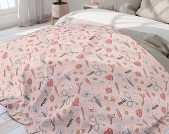 Throw Blanket Custom Nurse Fleece Blanket Thank You Gift for Nurse Personalized Pink Nurse Graduation Blanket Polyester School Nurse Staff