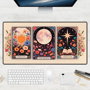 Tarot Desk Mat XL – The Sun, Moon & Star Cards, Large Witchy Mouse Pad, Boho Altar Mat, Aesthetic Gamer Desk Setup Gift