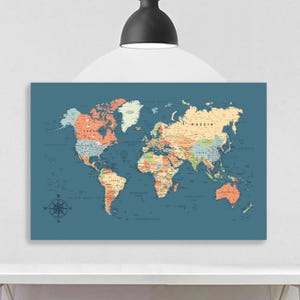 Weltkarte Marine-Blauer Wand-Plakatpapier Weltkarte Wandkunst Reisende Geschenke Adventures Time Geburtstagsgeschenk für sie Hier Einzigartiges Wandplakat