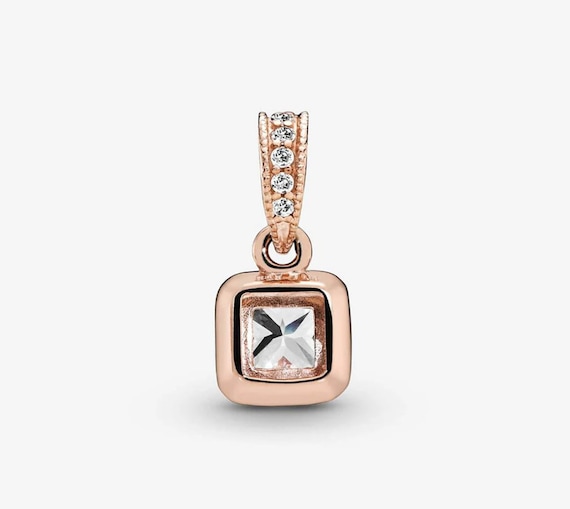 Pandora sparkling 2024 square halo pendant