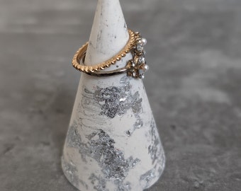 Silver Marble Ring Holder, Bridesmaids Bulk Gift, Jewellery Storage for Wedding Band, Engagement Present, Valentine's Gift for Partner