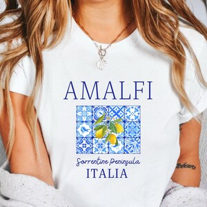 Amalfi Coast T-Shirt, South Italy Clothes, Amalfi Italy Shirt, Cute Amalfi Clothes, Amalfi Trip, Italy Travel Outfit, Amalfi Crewneck