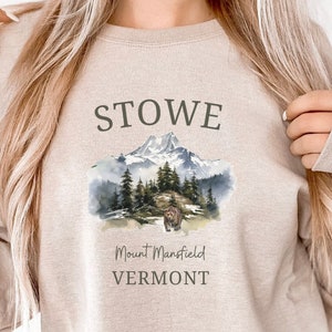 Stowe Vermont Sweater, Unisex Soft Pullover, Stowe Sweatshirt, Vermont Crewneck, Ski Resort Apparel, Stowe Vacation Gift, Stowe Sweater