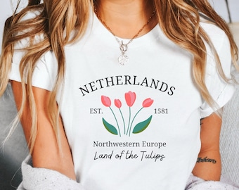 Netherlands Shirt, Pink Tulip Graphic Tee, Cute Oversized TShirt, Unisex Netherlands Crewneck, Trendy Holland T-Shirt, Nederland Shirt