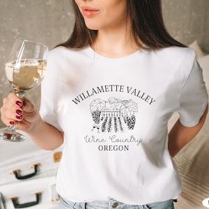 Willamette Valley Shirt, Wine Trip, Oregon Wine Country, Willamette Gift, Wine Tasting, Vintage Style, Vineyard Crewneck, Oregon Clothes