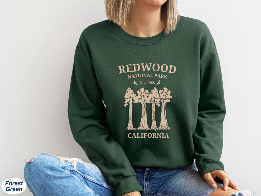 BDG Urban Outfitters Women's Redwood Cali Crewneck Sweatshirt in Green , Size Small main image 0