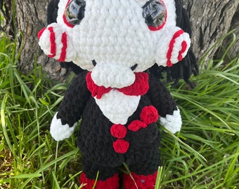 Jigsaw Parodie Häkelpuppe | Slasher Puppe | Gehäkelte Slasher Puppe | Crochet Billy | Horrorpuppe | Gruselfilm Puppe