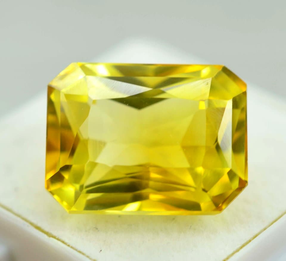 13.30Ct AAA+ Certified Ceylon Yellow Sapphire Emerald Cut Loose Gemstone Use Ring and Jewelry Making Product Precious Luxury 14.5x11.1x7.7mm