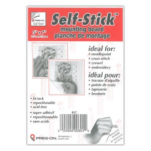 Puede incluir: Tablero de montaje autoadhesivo rectangular, 12,7 cm x 17,8 cm, con texto rojo y blanco. Diseñado para punto de cruz, tapicería y bordado. Características: alta adherencia, reposicionable y sin ácido.