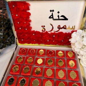 Gepersonaliseerde chocolade | Henna nachtchocolade | Babycadeau | Plexinaam chocolade | Chocolade bruiloft en verloving | Elegante bloembak cadeau