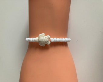 White seed bead turtle bracelet (6-7 inches)