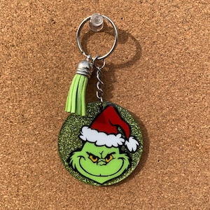 Grinch Keychain//Round, Acrylic Keychains// 2 inches//Christmas Keychains//Holiday Accessories
