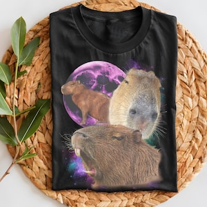 Funny Capybara shirt,Retro moon capybara tshirt,funny meme tee,capybara graphic tee,cute capybara shirt,rodent t shirt,gift.