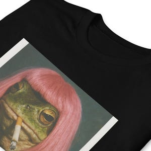 Funny Frog Meme Shirt – Pink Wig Frog Smoking Cigarette – “I Got That Dog In Me” Vintage Aesthetic Tee.