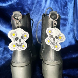 Pushing daisies boot clips