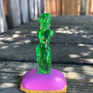 The Simpsons Gummy Venus De Milo w/ Pillow image 1