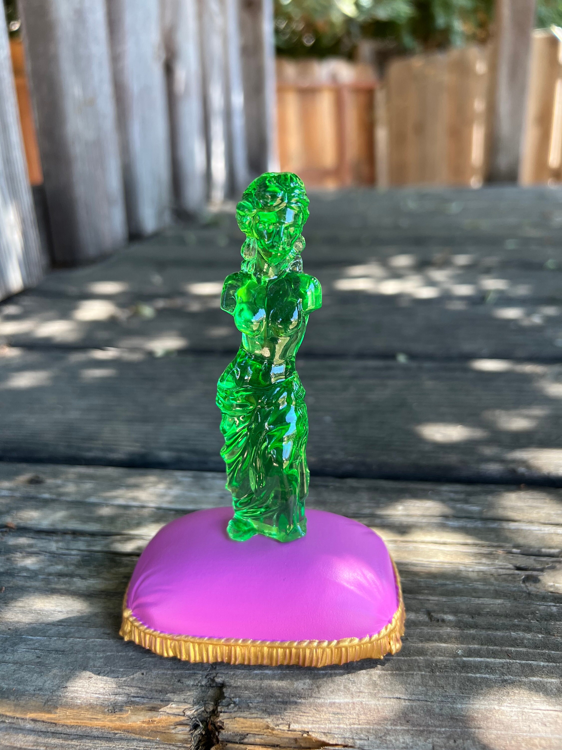 Gummy venus de milo
