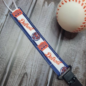 Pacifier Clip/ Baby shower gift / fabric pacifier clip / handmade baby present / Professional Baseball / American Central image 4