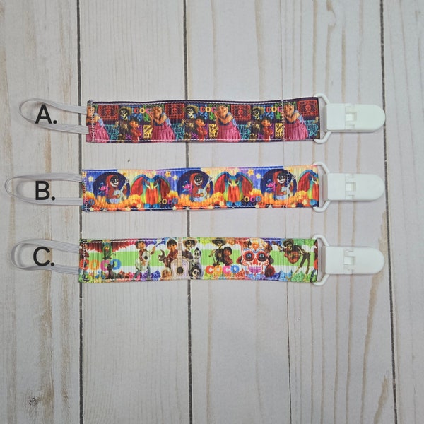 Pacifier Clip / Baby shower gift / fabric pacifier clip / handmade baby present /