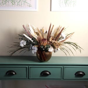 Boho flowers centerpiece, Flowers table decor, Boho Centerpiece of dried flowers in a ceramic vase, Dried flowers Table Top.