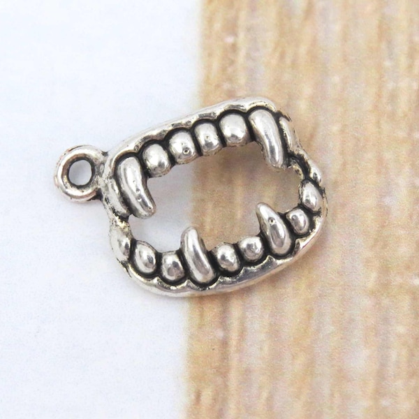 6 fang teeth charms, antique silver halloween charm set, 17x12mm