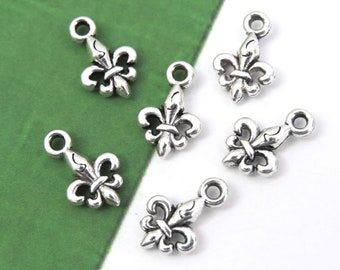 6 tiny FLEUR DE LIS fleur de lis charms, antique silver french charm set, 16x10mm