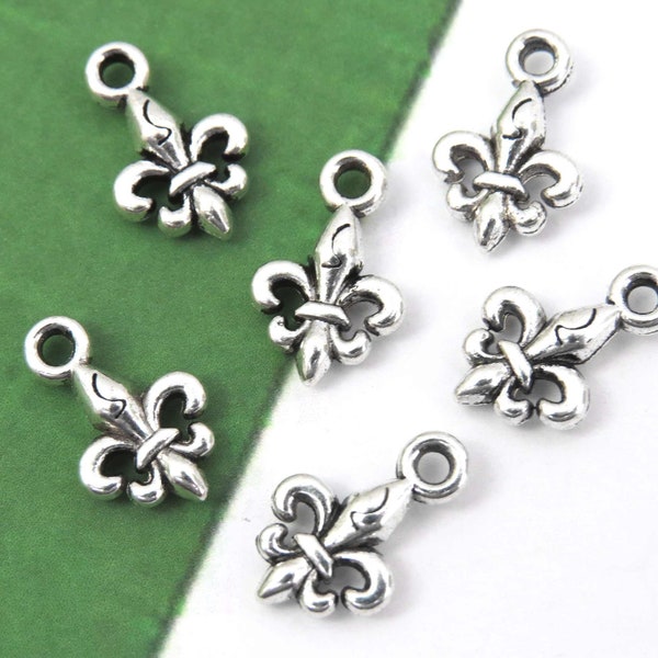 6 tiny fleur de lis charms, antique silver french charm set, 16x10mm