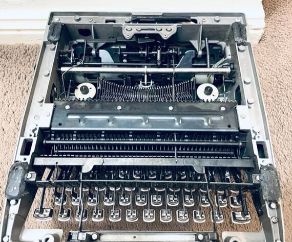 Remington RR D タイプライター ケース付き Vintage Working Remington Travel-riter Deluxe Portable