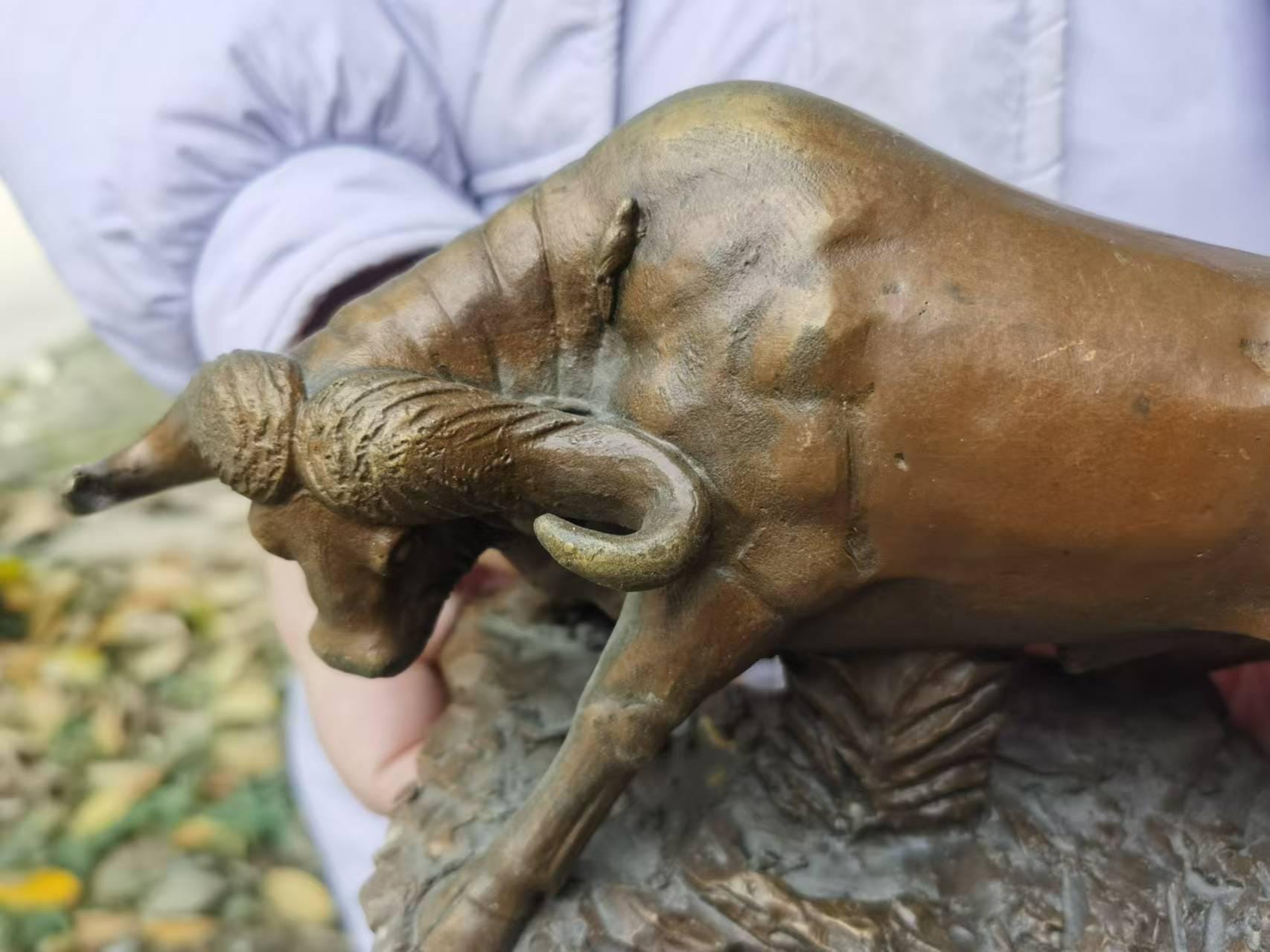 Vintage Wall Street Bronze Fierce Bull OX Statue, Feng Shui Bull ...