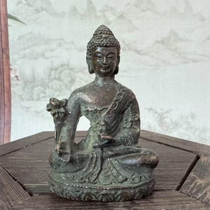 Vintage Copper Buddha statue Shakyamuni Amitabha Buddha Figure  Living Room Fengshui decor Goddess Protector Pocket Buddha Meditation crafts