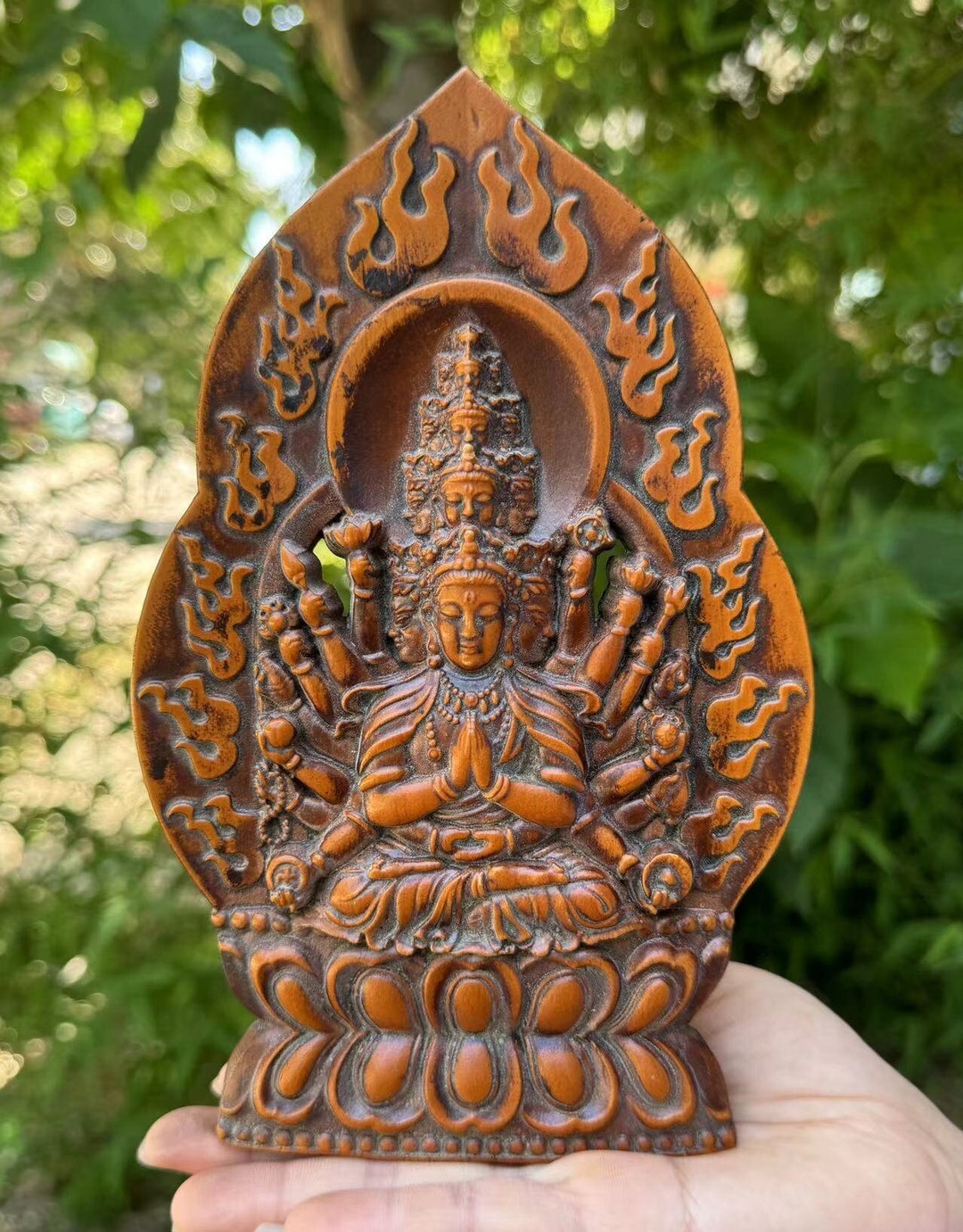 古いヴィンテージ木彫り千手観音観音仏、チベット ntique ツゲの観音像