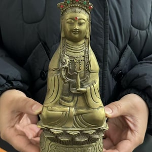 Vintage Copper Kwan-yin Guanyin Bodhisattva statue of Avalokitesvara Seated ornaments Guan Yin Bodhisattva Goddess of Compassion zen YYMM344